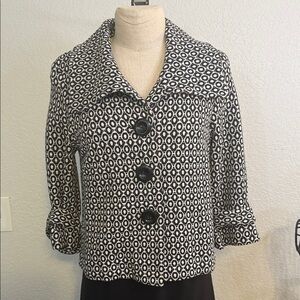 Elegant Monochrome Women's Blazer